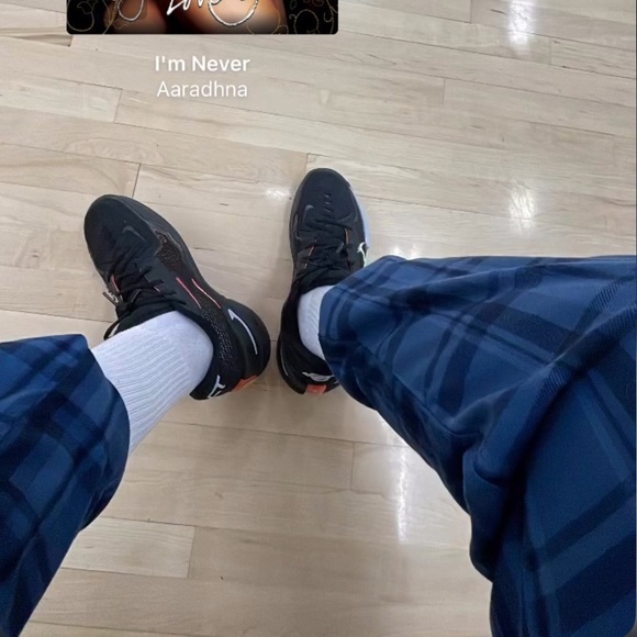 👊🏽 - Picture 1 of 1